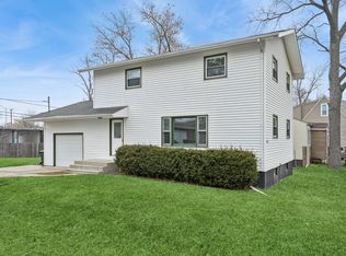 1520 N Park Dr, Round Lake Beach, IL 60073