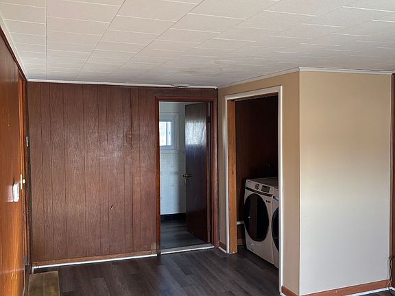 5th image of 3637 Walden Ave