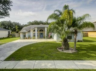 9516 Sunnyoak Dr, Riverview, FL 33569
