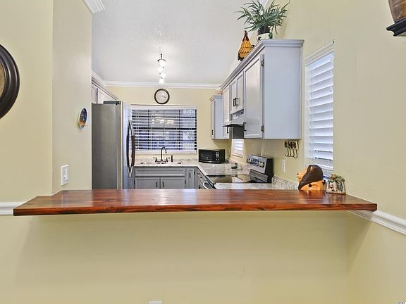 5th image of 20630 Majestic St