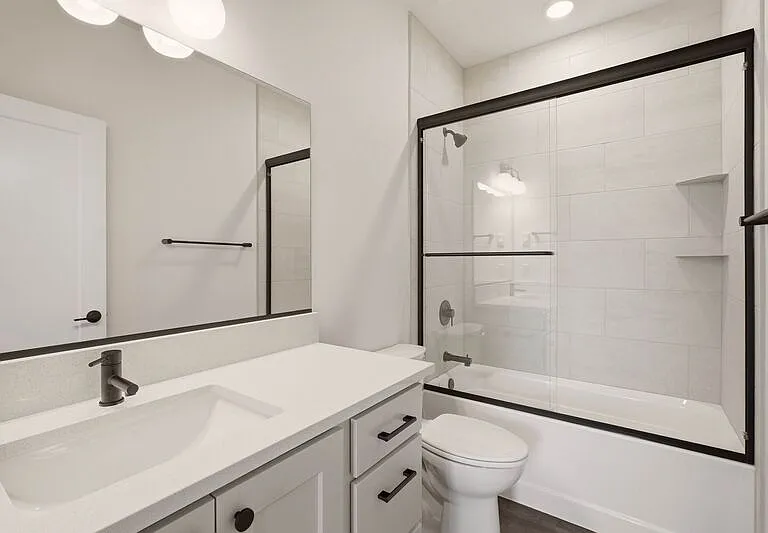 21806 E Indiana Ave #202 — Photo 11