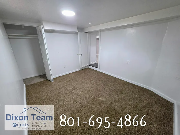 1284 E 22nd St — Photo 22