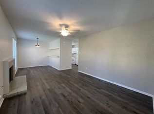 2300 Yorkstown Dr #D202, Ennis, TX 75119
