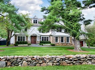 163 Bayberry Ln, Westport, CT 06880
