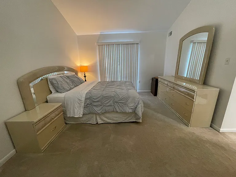613 Center St — Photo 22