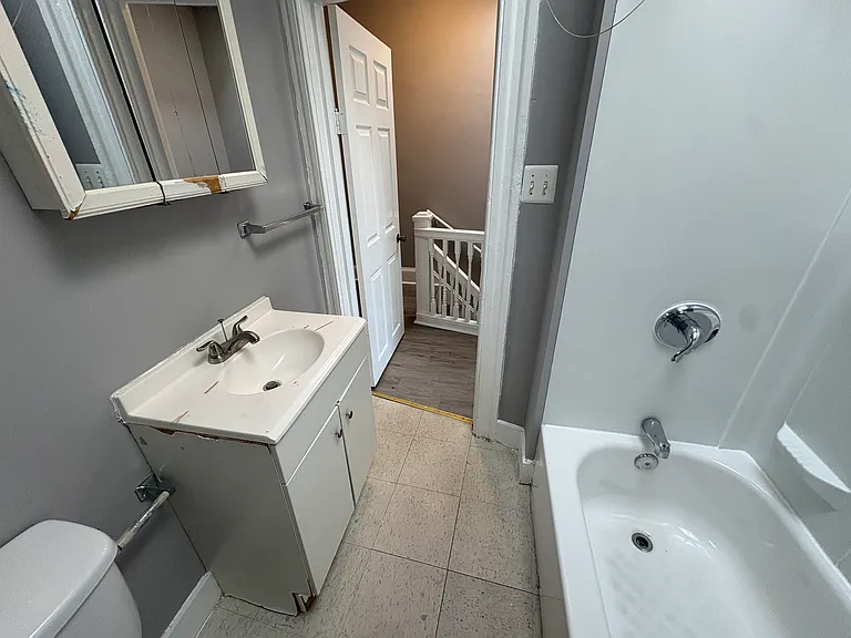 1711 Ashburton St — Photo 17