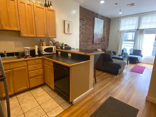 51 Temple Pl #3F, Boston, MA 02111