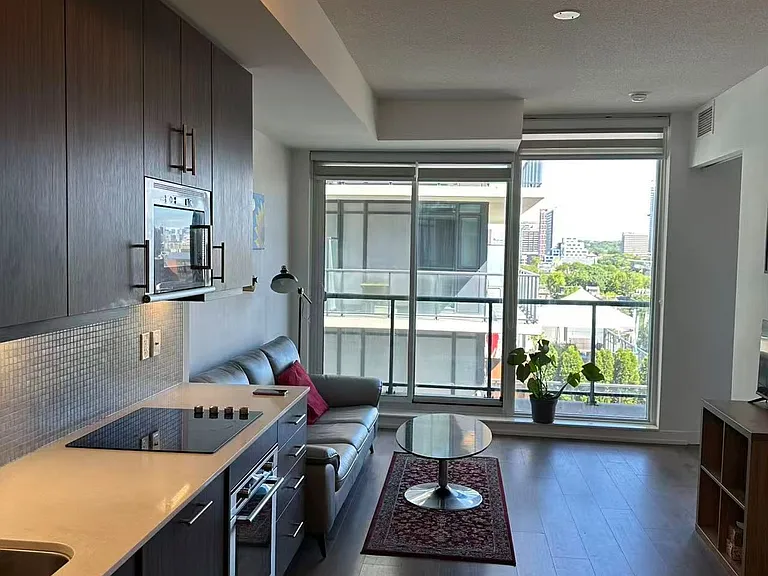 297 College St #1205 — Photo 5