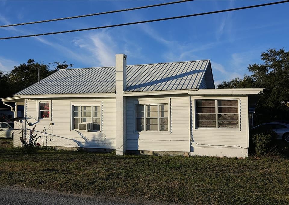 2nd image of 707 Center St