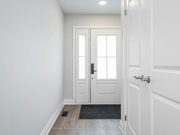 3rd image of 150 Durham Rd W