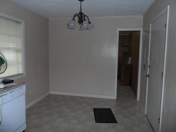 5th image of 230 Park Ave