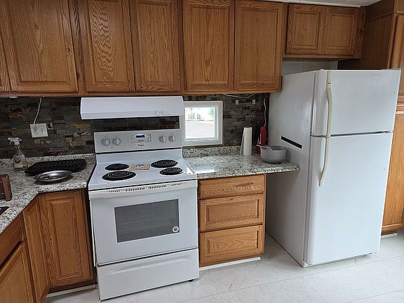 5th image of 3950 Coburg Rd Space 44