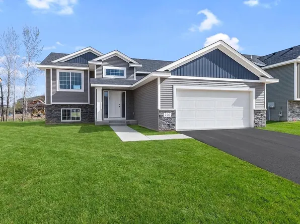720 Margaret Ln NE, Isanti, MN 55040