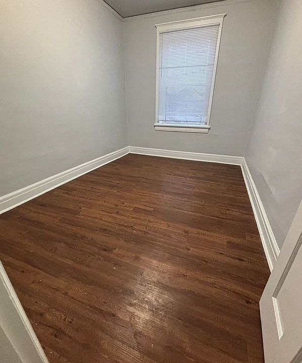 1st image of 202 E Howard St #1