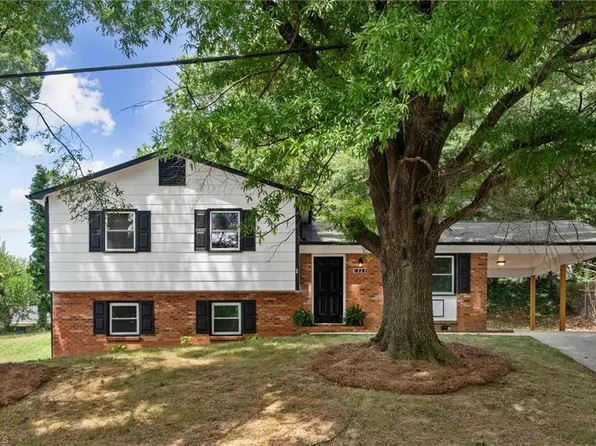 1320 Underwood Ave, Winston Salem, NC 27105