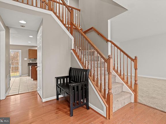 4th image of 2300 Elderberry Dr