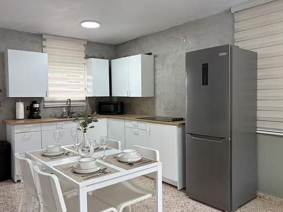 3rd image of 266 Calle Del Valle