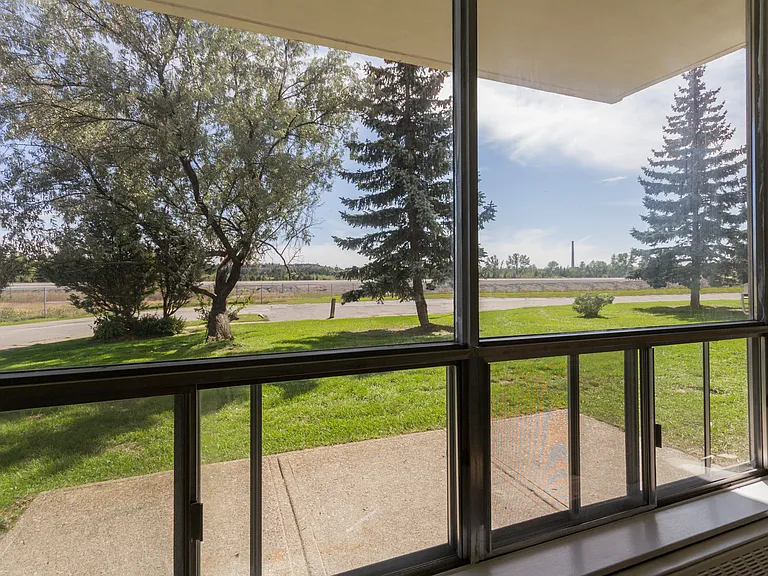 99 Dow Dr — Photo 20