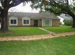 2037 Willow Wisp Dr, Seabrook, TX 77586