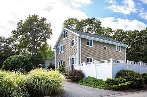 3rd image of 119 Shore Dr