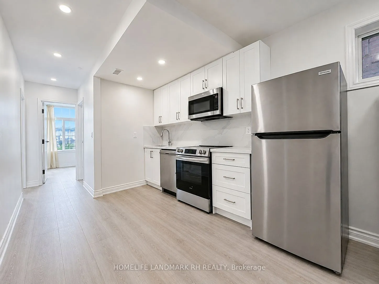 3 bed, $3,000 — Photo 2