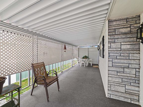 4th image of 238 N Checola Cir