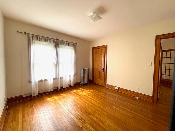 5th image of 51 Gillette St #1