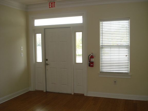3rd image of 15 Crescent Way