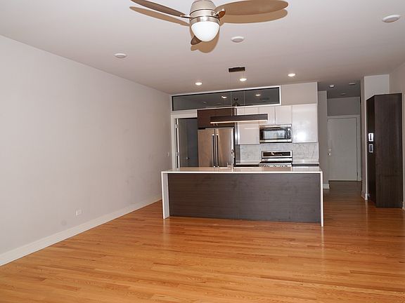 5th image of 1639 W Grand Ave APT 304