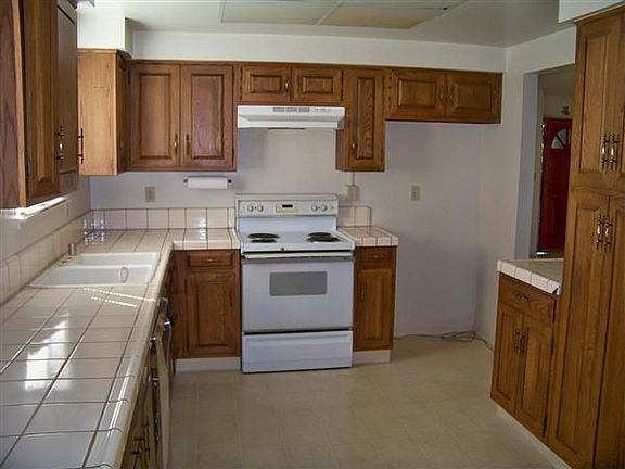3rd image of 2729 Tierra Grande Cir