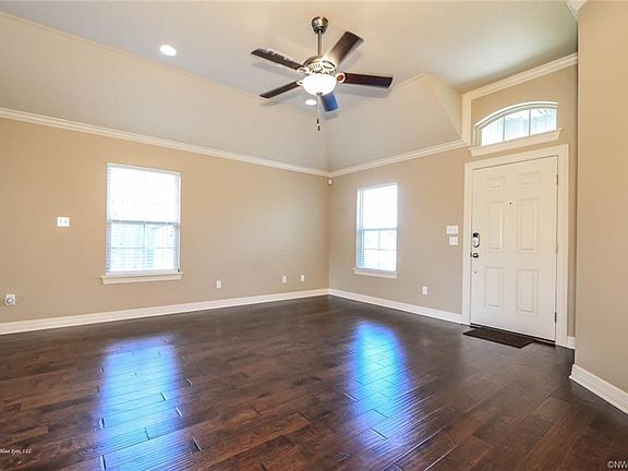 4th image of 3120 Dublin Way
