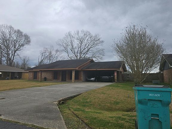 2nd image of 292 Avenue Of The Acadians