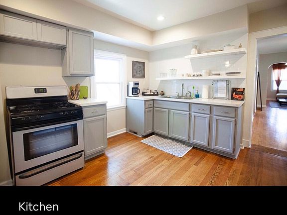 4th image of 336 Circle Ave