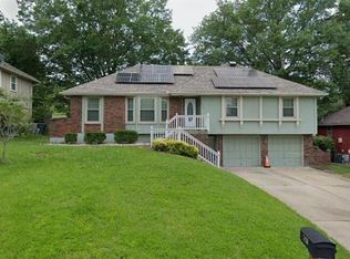 7824 Westridge Rd, Raytown, MO 64138