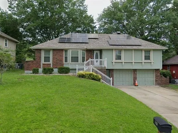 7824 Westridge Rd, Raytown, MO 64138