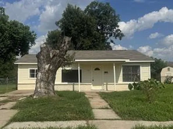 702 E Park St, Sugar Land, TX 77498