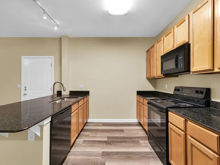 Copper View Apartments — Photo 61