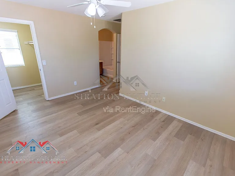 4685 E Laurel Ave — Photo 30