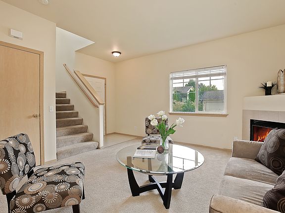 5th image of 990 Loves Hill Dr