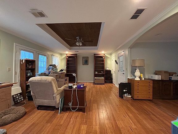 3rd image of 664 Lawnwood Cv