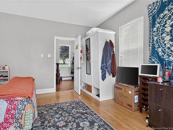 5th image of 12 A Weldon St #12