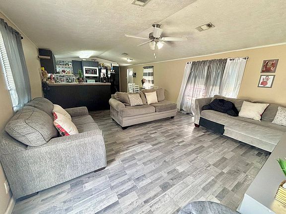 2nd image of 332 River Point Dr