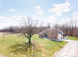 353 Pine River Rd, Kimball, MI 48074