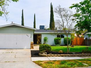 950 Sydney Ln, Merced, CA 95341