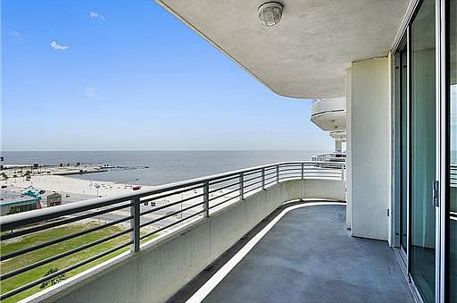 2nd image of 2060 Beach Blvd