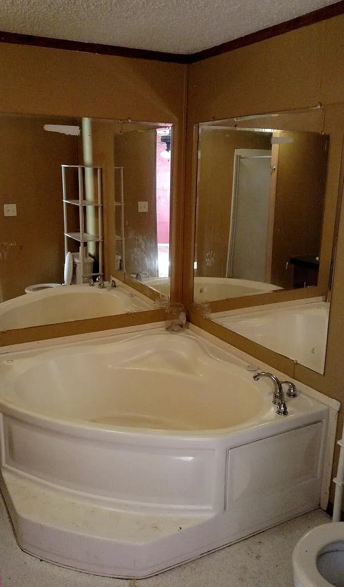3 bed, 1216 sqft, $950 — Photo 3