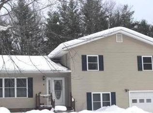 4 Logwood Cir, Essex Jct, VT 05452