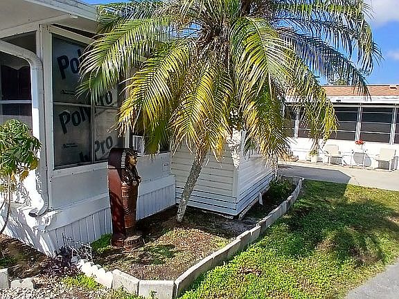3rd image of 820 Barnes Blvd #A-15