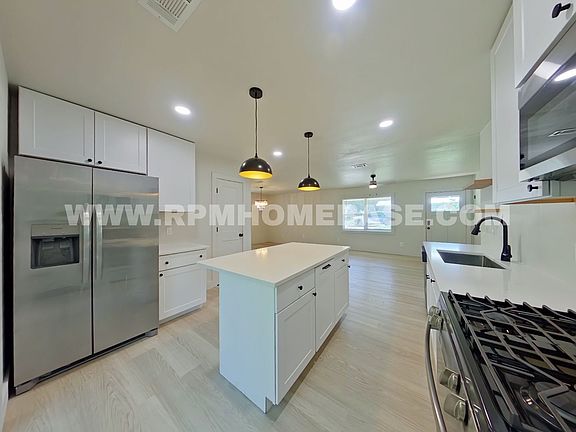 3rd image of 506 Forrest Ct