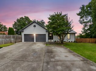 6617 Idlewood Ct, Fayetteville, NC 28314